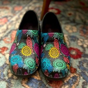 Women’s Colorful Crocs Clogs